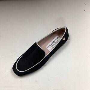 NEW VENETTINI girl's abby plain trimmed loafer in black linen / white trim